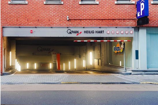 Parking gratuit accessible à pied