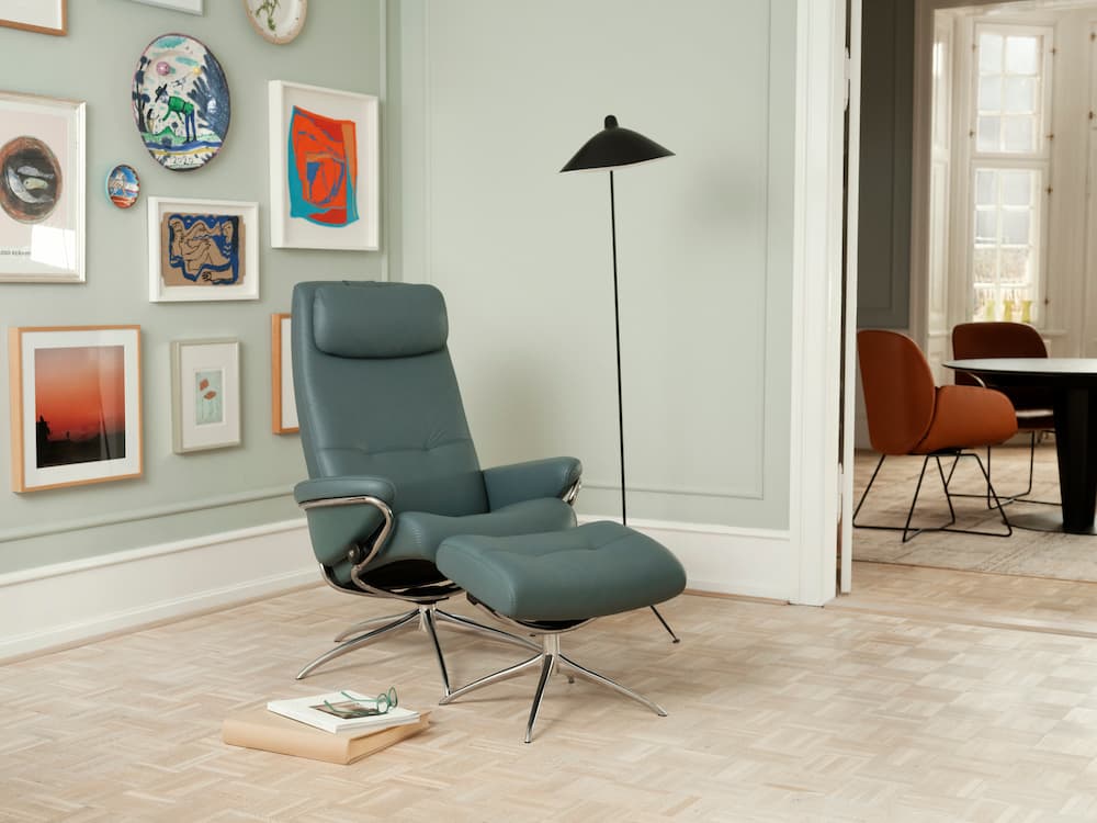 Stressless Berlin with a high backrest on a Star base