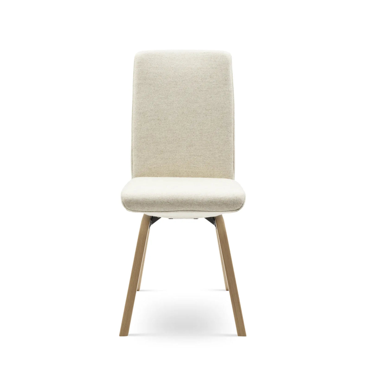 Stressless Laurel eetkamerstoel in maat M met lage rug in lichtbeige stof op een eiken D200-onderstel